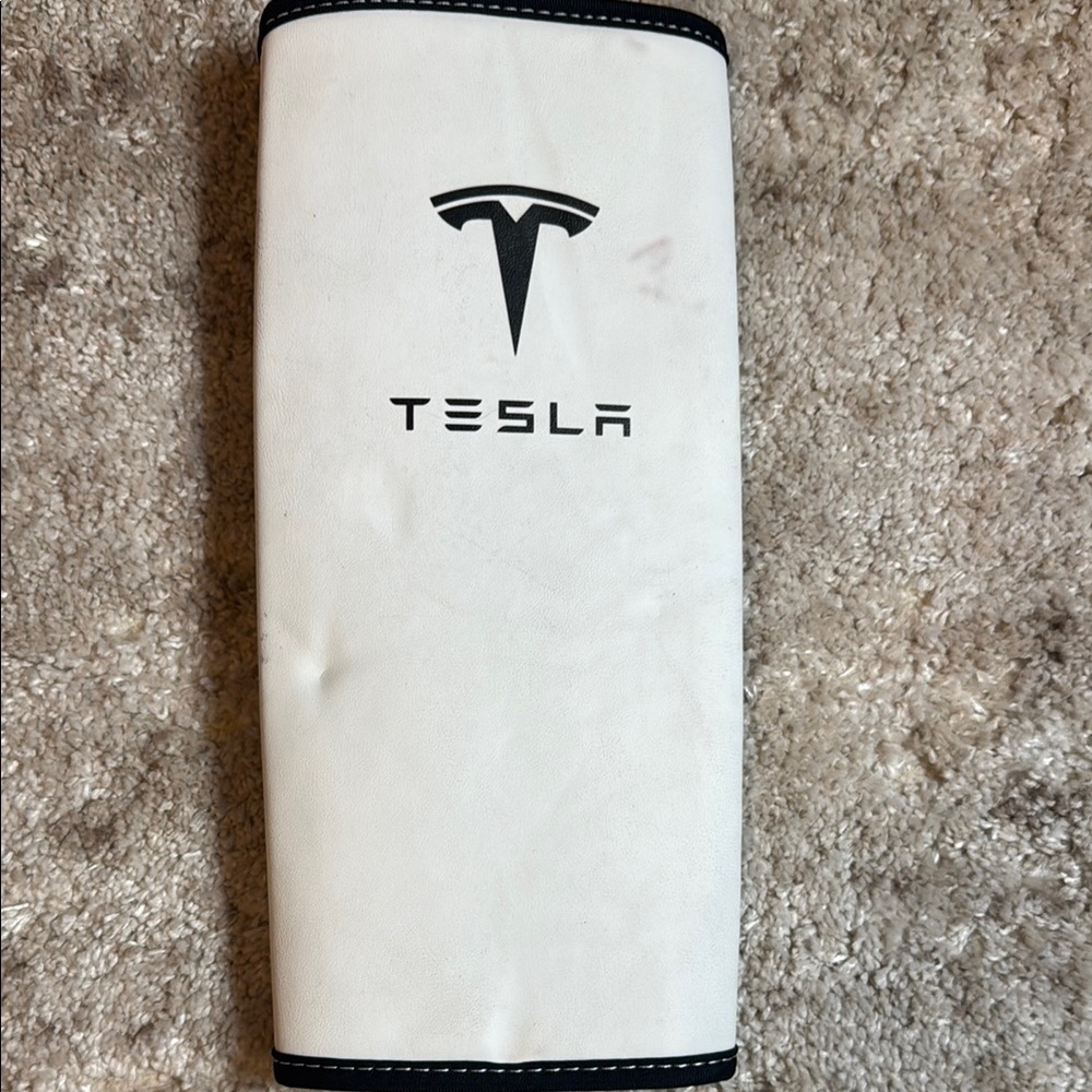 🍍 Tesla Armrest Box Leather Protective Cover For Model 3 & Y-White🍍